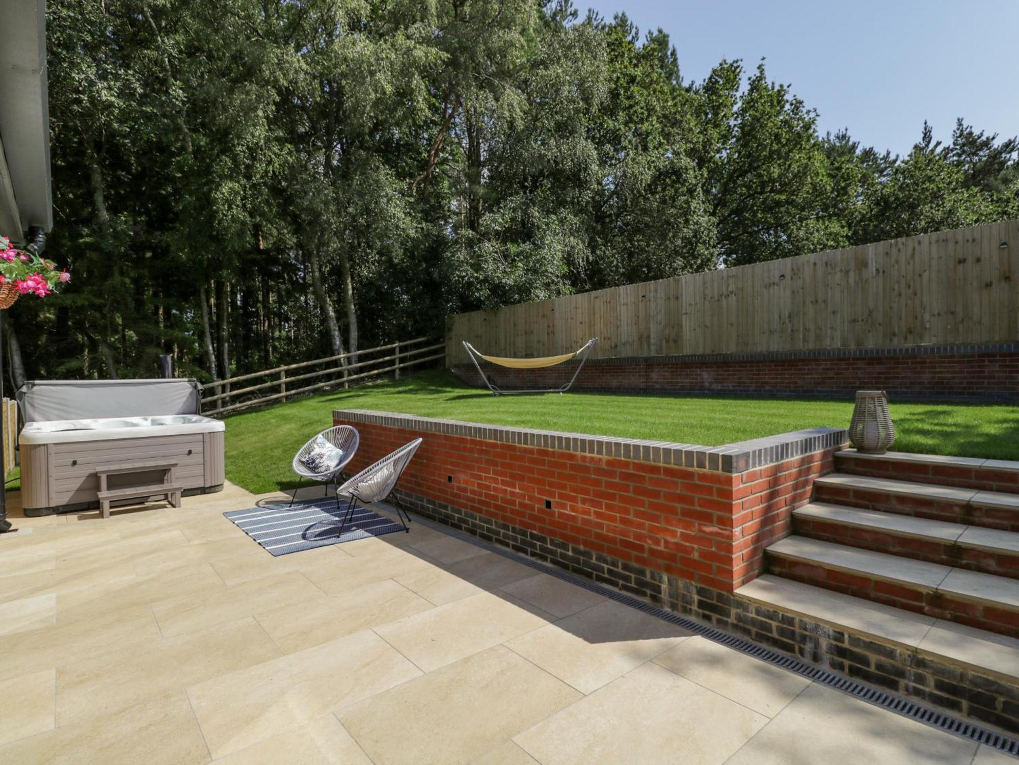 The Barn Villa Poole Bagian luar foto