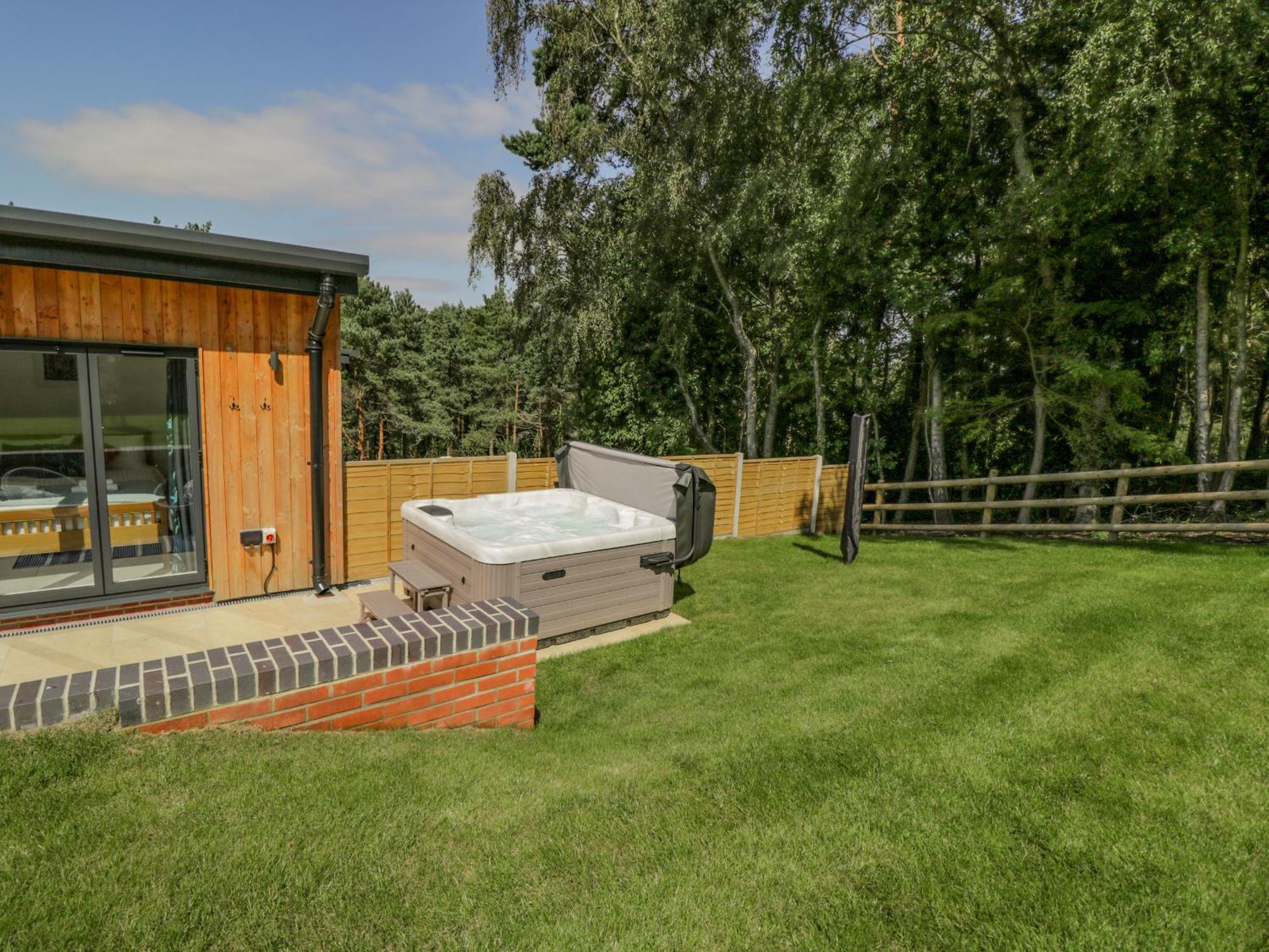 The Barn Villa Poole Bagian luar foto